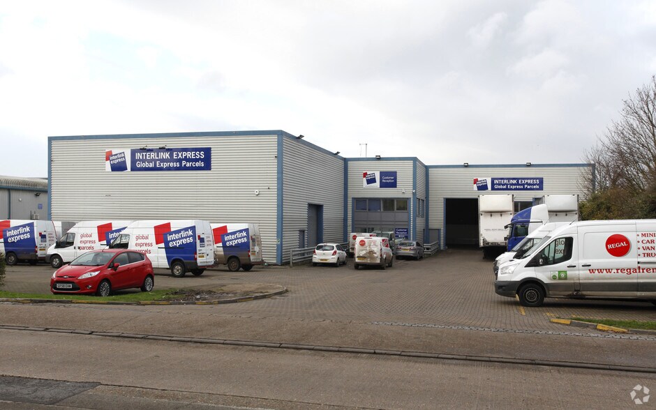 Castle Rd, Sittingbourne à louer - Photo principale – Image 1 sur 9