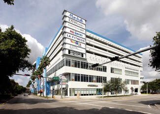 Plus de détails pour 3301 Coral Way, Miami, FL - Local commercial à louer