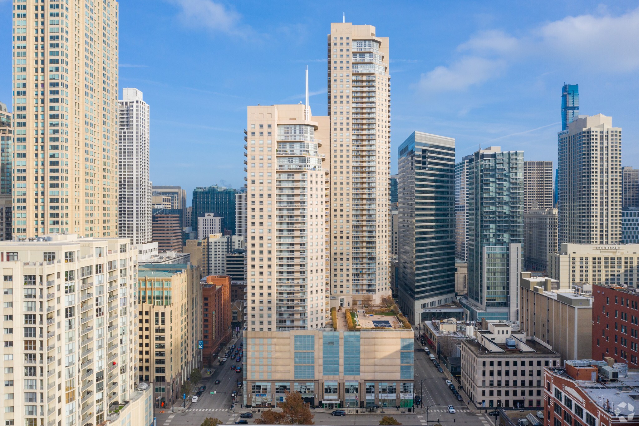 540 N State St, Chicago, IL à louer Photo de l’immeuble– Image 1 sur 55