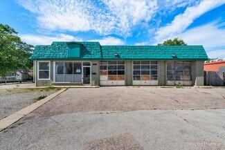 Plus de détails pour 1126 Larkin Ave, Elgin, IL - Local commercial à vendre