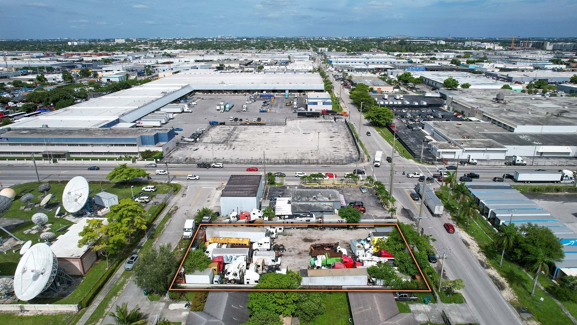 3158 NW 71st St, Miami, FL à vendre Photo de l’immeuble– Image 1 sur 6
