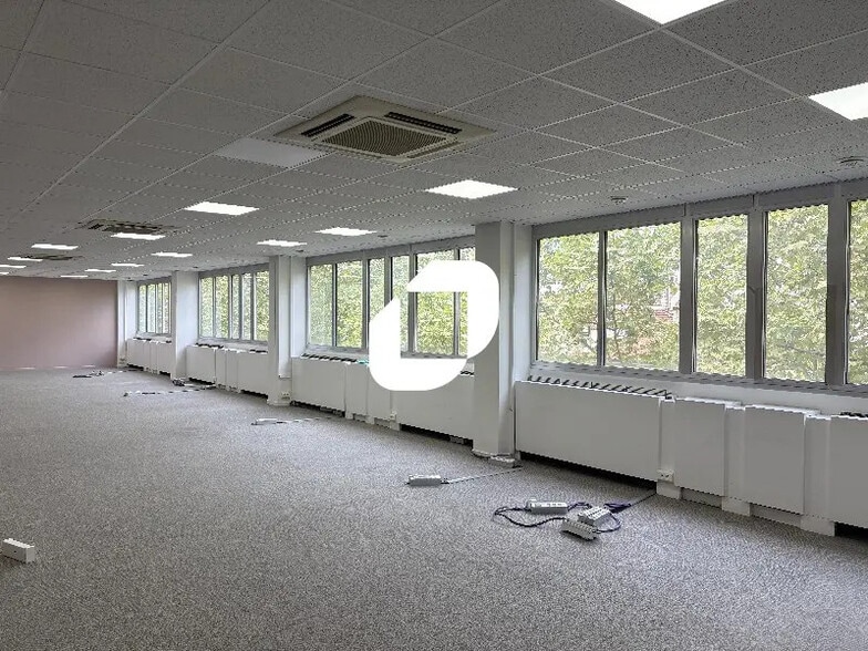 Bureau dans Lyon à louer - Photo de l’immeuble – Image 3 sur 21