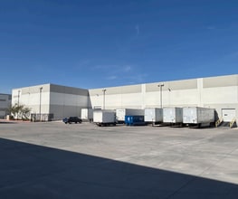 2125 S 7th St, Phoenix, AZ à louer Photo de l’immeuble– Image 2 sur 4