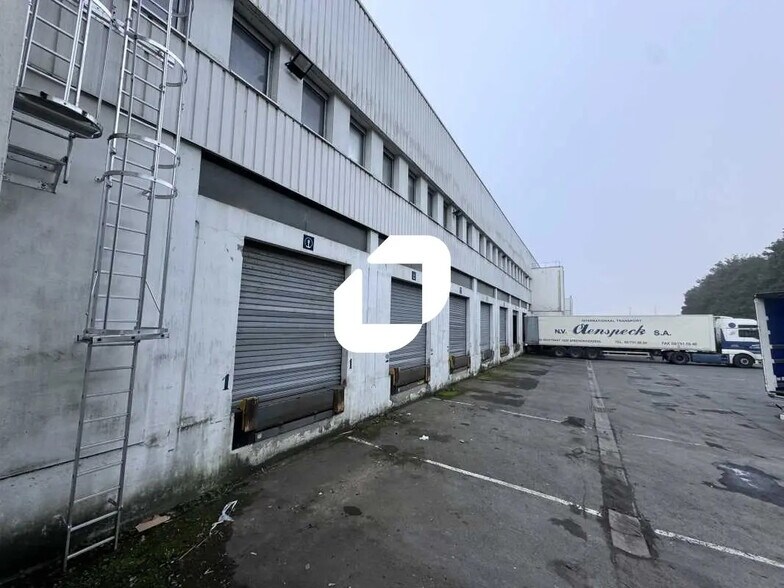 456 Rue De La Louvière, Fretin à louer - Photo de l’immeuble – Image 3 sur 17