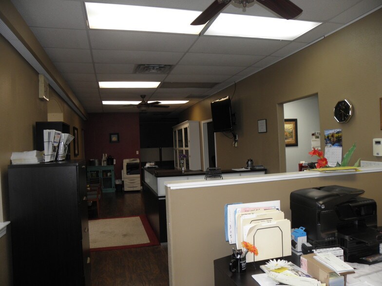 1209 W Cherokee St, Wagoner, OK à vendre - Photo de l’immeuble – Image 3 sur 15