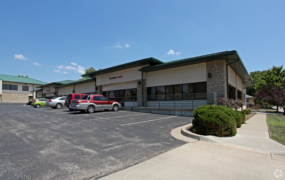 5125 Roe Blvd, Mission, KS à vendre - Photo de l’immeuble – Image 2 sur 5