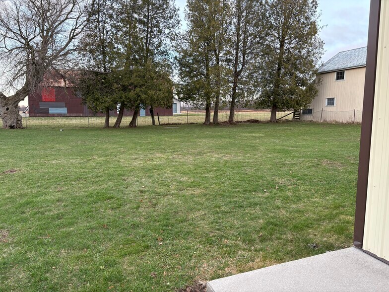 126 Main St E, Dashwood, ON à vendre - Photo de l’immeuble – Image 3 sur 13