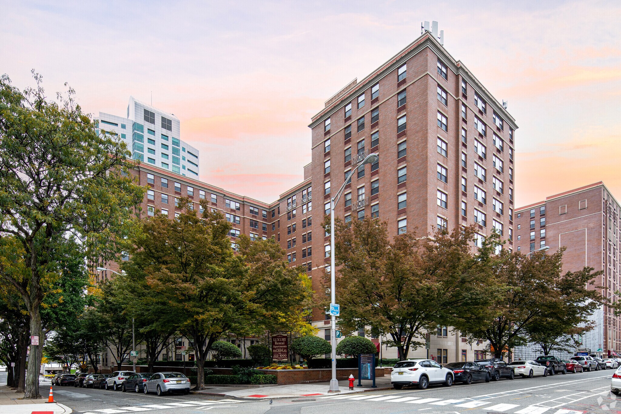 235 Hudson St, Hoboken, NJ à louer Photo de l’immeuble– Image 1 sur 3