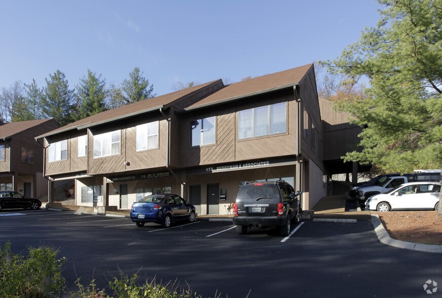 169-177 Belle Forest Cir, Nashville, TN à louer - Photo de l’immeuble – Image 2 sur 2