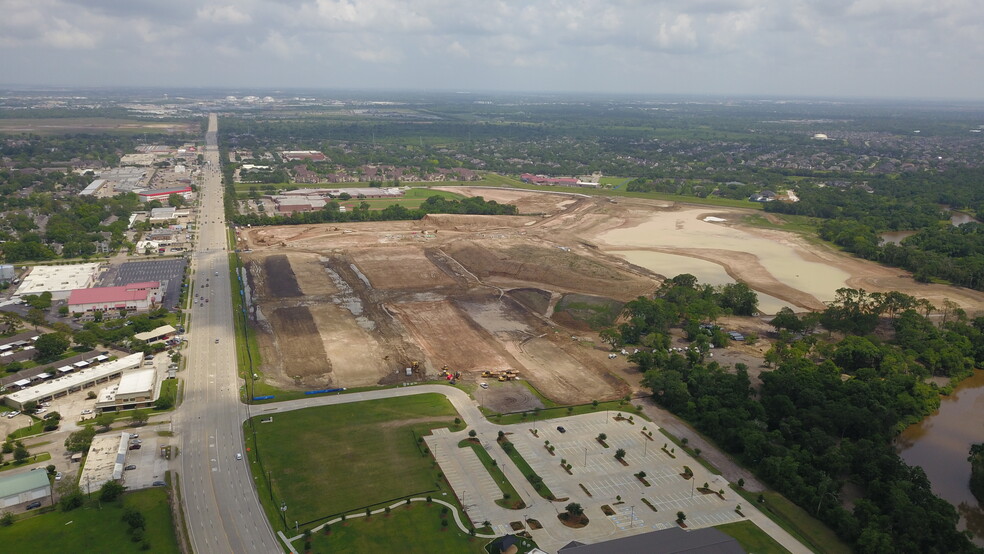 3000 FM 528 Rd, Friendswood, TX à louer - Photo de l’immeuble – Image 3 sur 9