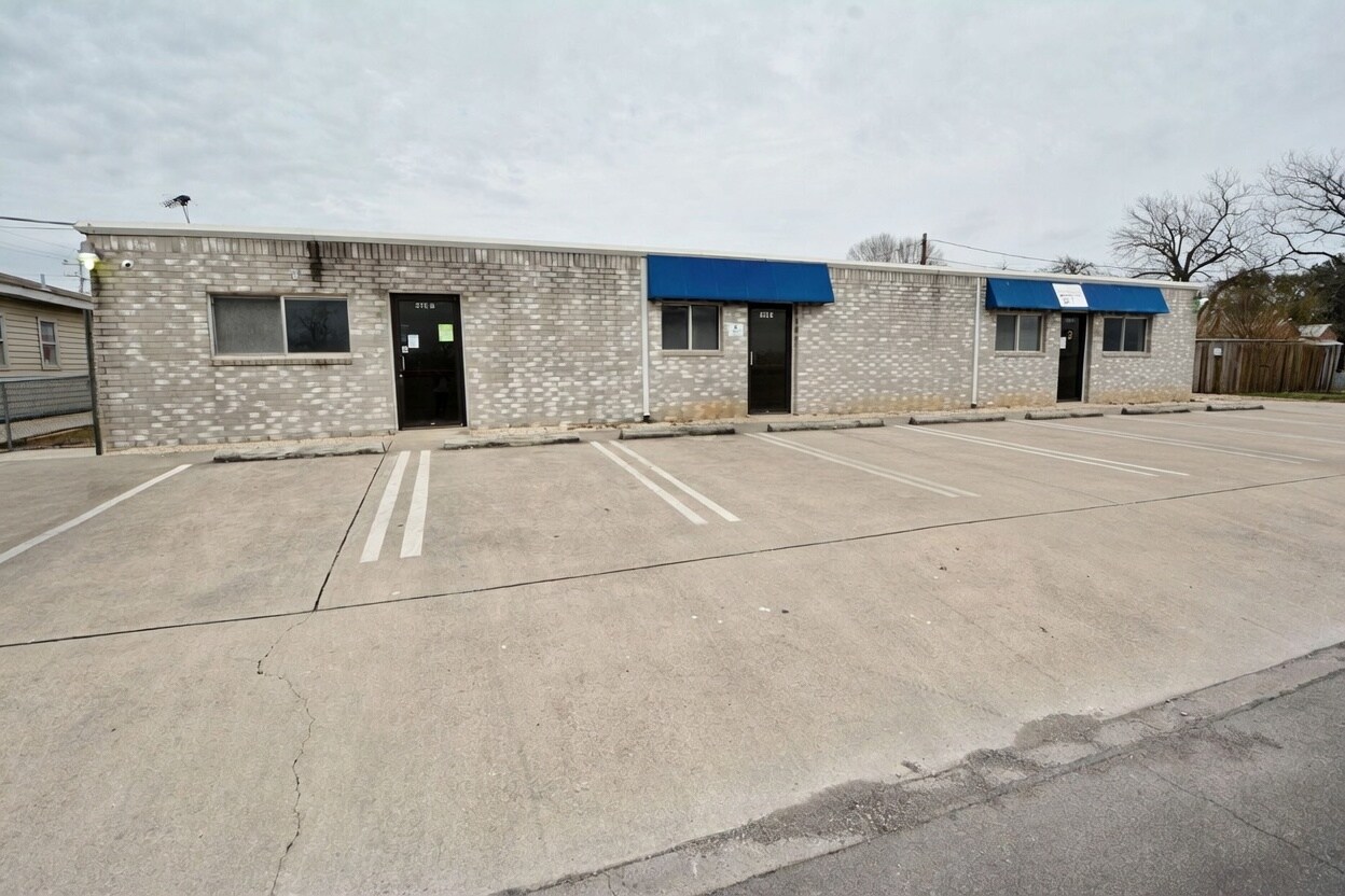 100 Schertz Pky, Schertz, TX à louer Photo principale– Image 1 sur 2
