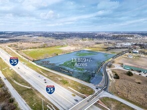 13.819 Acres I-35, Waxahachie, TX - VUE AÉRIENNE  vue de carte - Image1