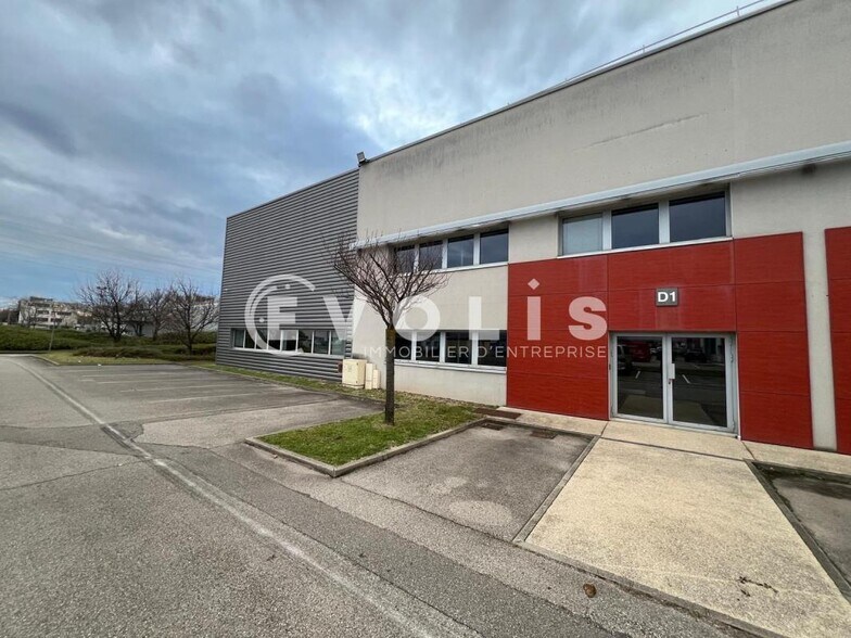 50 Rue Jean Zay, Saint-Priest à louer - Photo de l’immeuble – Image 1 sur 76
