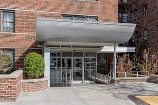 Plus de détails pour NYC Medical Office Investment - 20K+ SF – Bureau/Médical à vendre