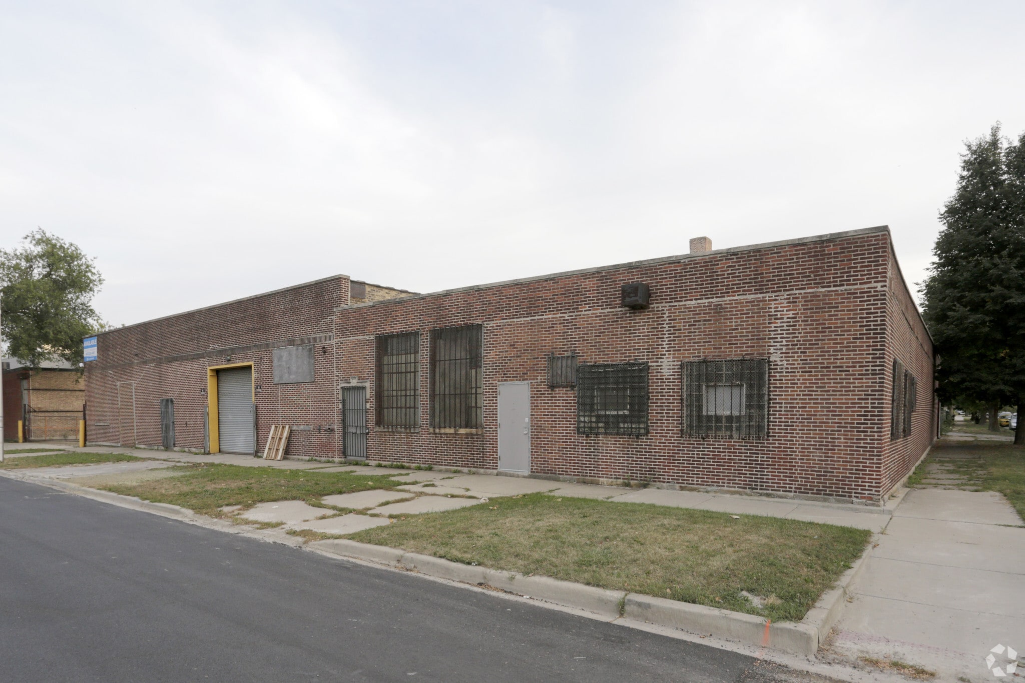 3033 W Ohio St, Chicago, IL à louer Photo principale– Image 1 sur 13