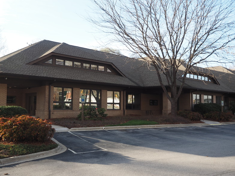 90 Southside Ave, Asheville, NC à louer - Photo principale – Image 1 sur 14