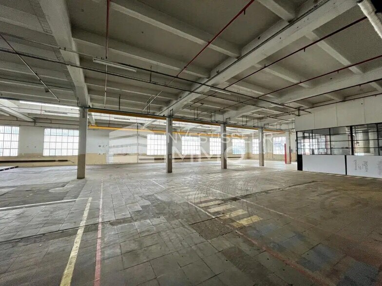 Local d’activités dans Bonnières-sur-Seine à louer - Photo intérieure – Image 2 sur 11