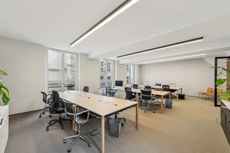 13 Rue Vivienne, Paris à louer - Photo de l’immeuble – Image 2 sur 10