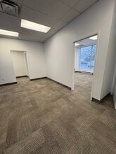 7528-7550 Bath Rd, Mississauga, ON à louer Photo intérieure– Image 2 sur 14