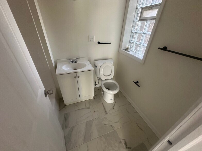 2666-2670 E 78th St, Chicago, IL à vendre - Photo intérieure – Image 3 sur 8