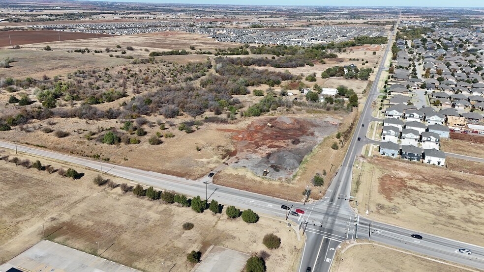 W Hefner Rd & N County Line Rd, Yukon, OK à vendre - Photo principale – Image 1 sur 5
