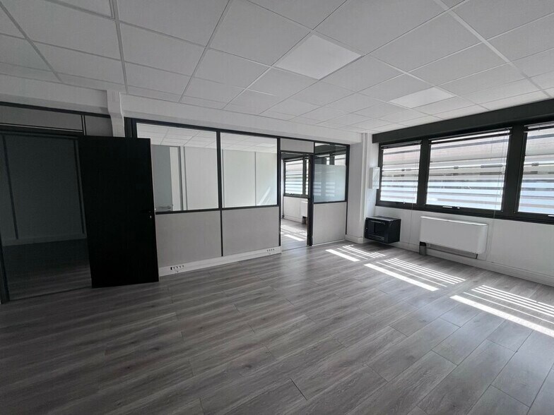 Bureau dans Villeneuve-Loubet à louer - Photo intérieure – Image 1 sur 3