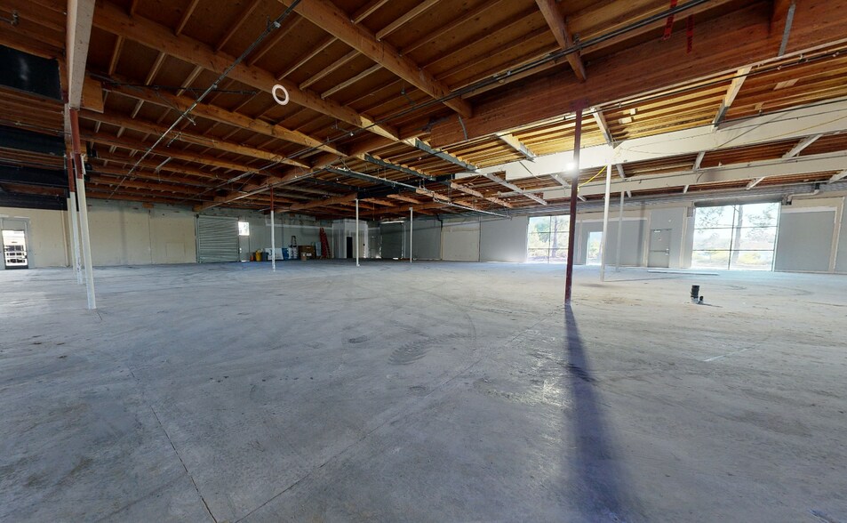 6815 Flanders Dr, San Diego, CA à louer - Numérisation 3D Matterport – Image 2 sur 14