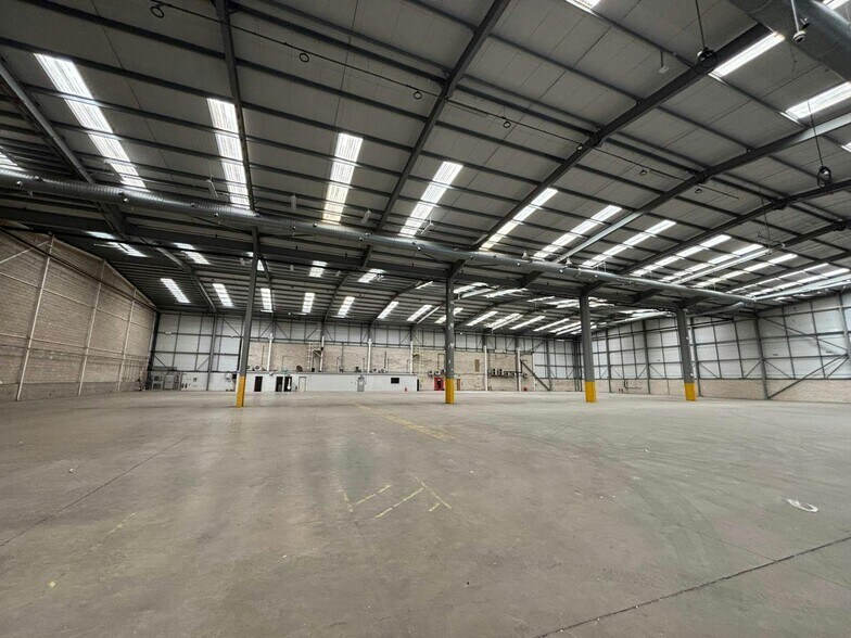 Brudenell Dr, Milton Keynes à louer - Photo de l’immeuble – Image 3 sur 8