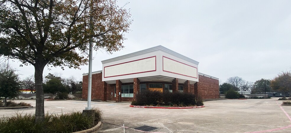 3342 Spencer Hwy, Pasadena, TX à louer - Photo de l’immeuble – Image 1 sur 2