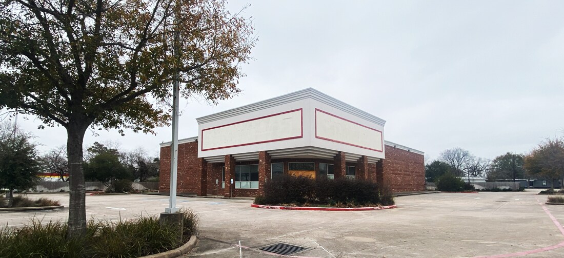 3342 Spencer Hwy, Pasadena, TX à louer Photo de l’immeuble– Image 1 sur 3