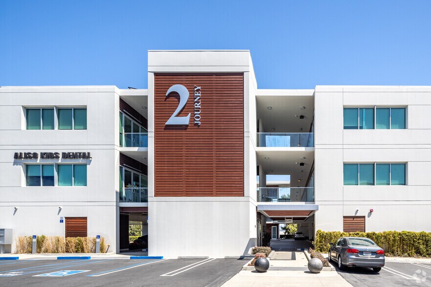 2 Journey, Aliso Viejo, CA à louer - Photo de l’immeuble – Image 3 sur 7