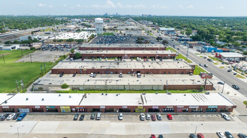 4531 Ayers St, Corpus Christi, TX à louer - Photo de l’immeuble – Image 3 sur 3