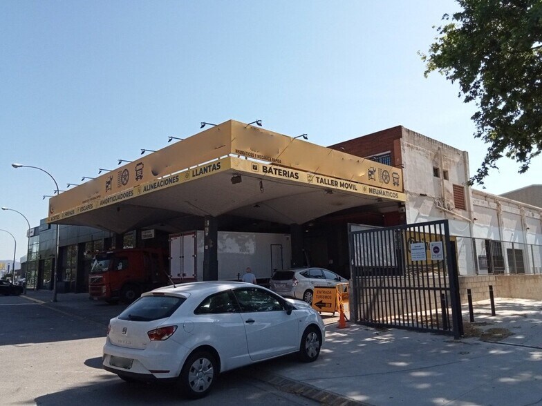 Industriel/Logistique dans Sant Boi de Llobregat, Barcelona à vendre - Photo de l’immeuble – Image 2 sur 4