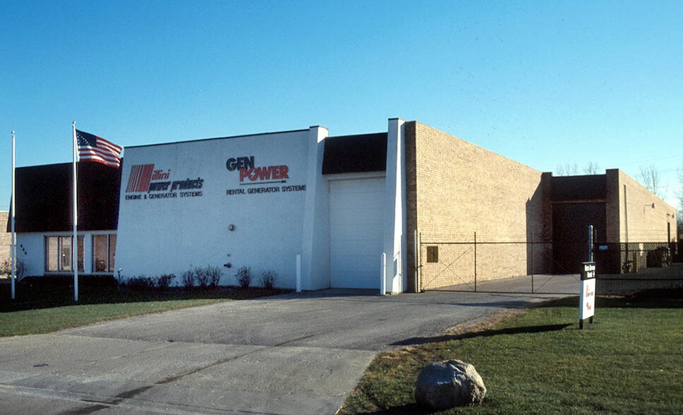 444 Randy Rd, Carol Stream, IL à louer - Photo de l’immeuble – Image 3 sur 8