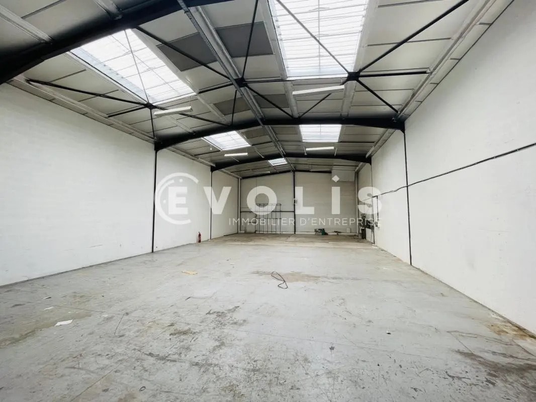 Local d’activités dans Pontault-Combault à louer Photo intérieure– Image 1 sur 7