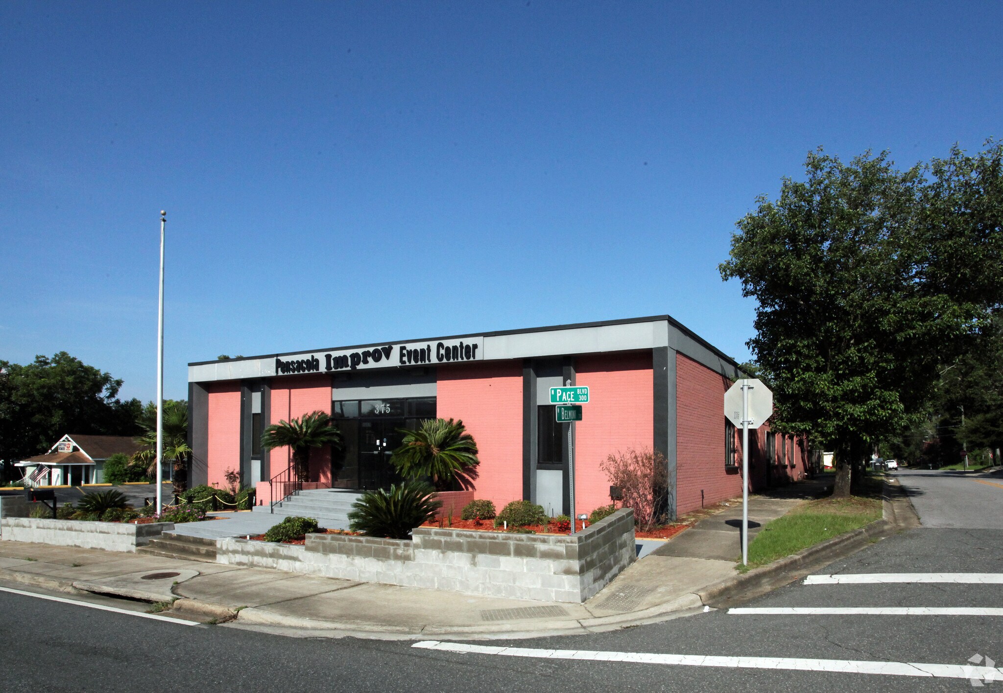 375 N Pace Blvd, Pensacola, FL à vendre Photo principale– Image 1 sur 3