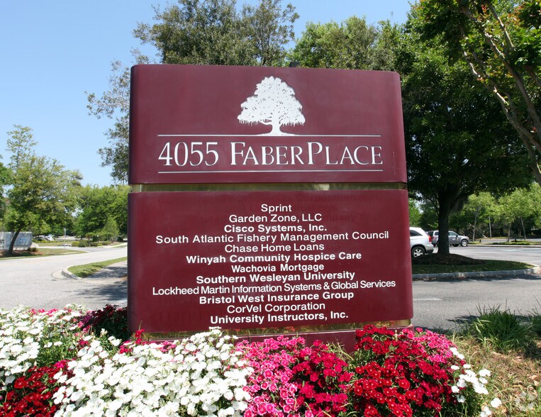 4055 Faber Place Dr, North Charleston, SC à louer - Photo de l’immeuble – Image 2 sur 29