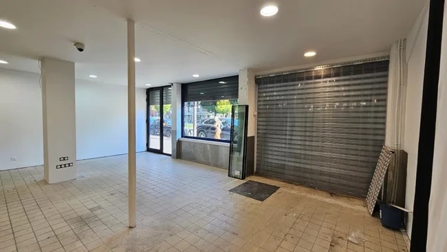 Plus de détails pour Local commercial à louer