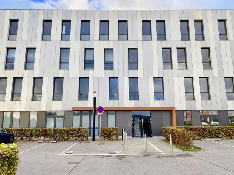 23 Rue Paul Dubrule, Lesquin à louer - Photo de l’immeuble – Image 2 sur 9