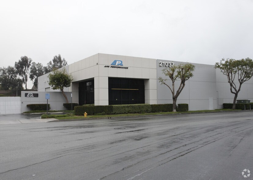 21037 Commerce Pointe Dr, City of Industry, CA à louer - Photo principale – Image 1 sur 5