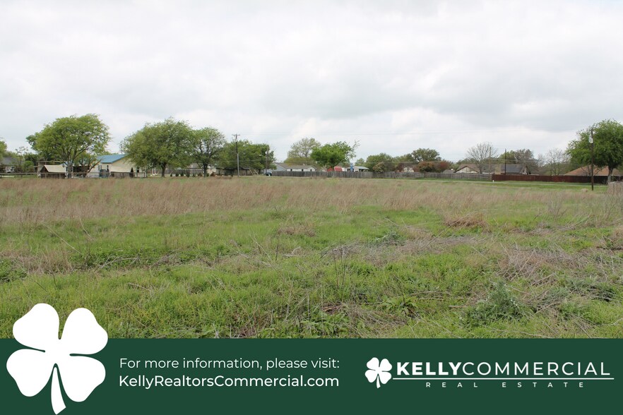 1725 W Spring Valley Rd, Hewitt, TX à vendre - Photo de l’immeuble – Image 3 sur 4