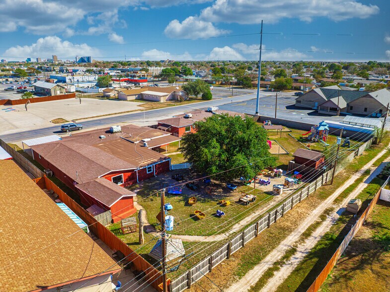 1005 Austin St, Midland, TX à vendre - Photo de l’immeuble – Image 3 sur 64