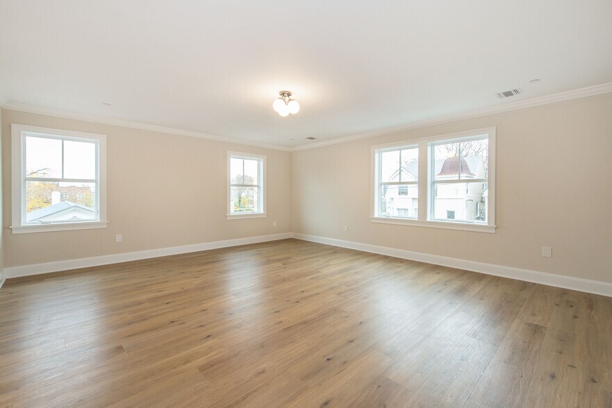84 Auburn St, Paterson, NJ à vendre - Photo intérieure – Image 3 sur 27