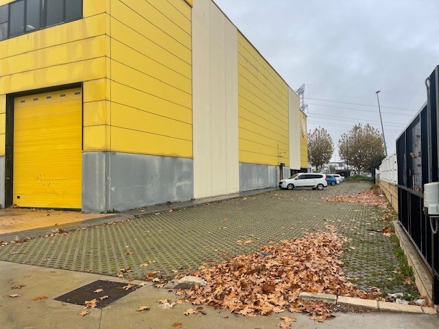 Industriel/Logistique dans Ciempozuelos, Madrid à vendre - Photo de l’immeuble – Image 3 sur 11