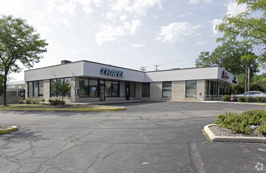 1710-1772 W Algonquin Rd, Schaumburg, IL à louer - Photo principale – Image 2 sur 19