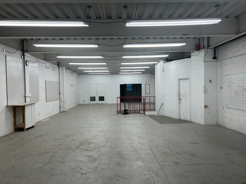 46-07-46-13 27th St, Long Island City, NY à vendre - Photo de l’immeuble – Image 3 sur 8