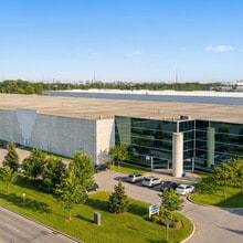 835 Intermodal Dr, Brampton, ON à louer Photo de l’immeuble– Image 2 sur 8