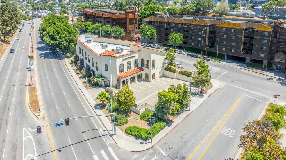 4671-4681 Huntington Dr S, Los Angeles, CA à vendre - Photo de l’immeuble – Image 1 sur 25
