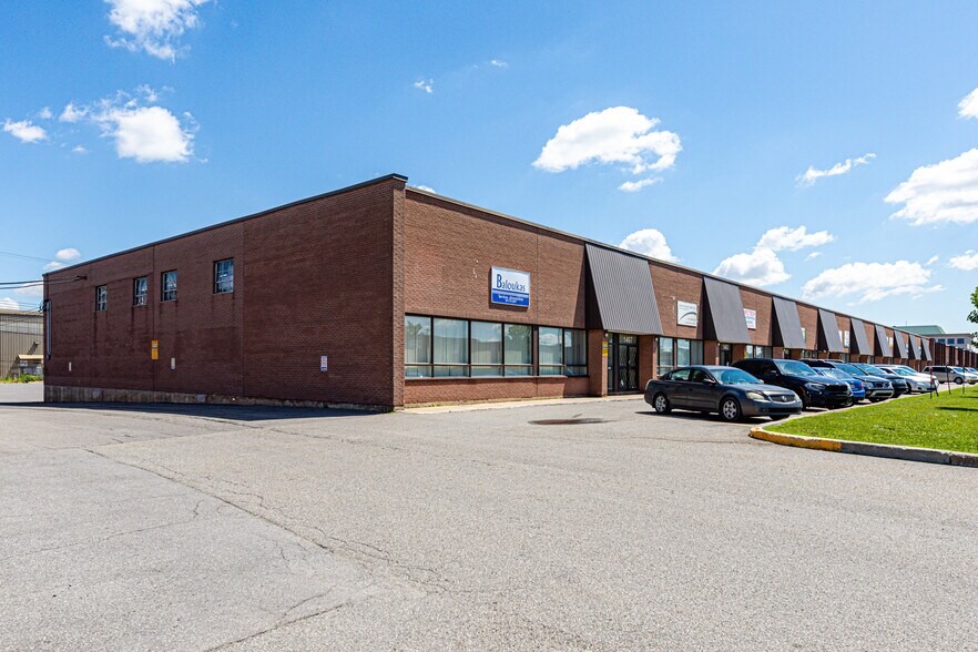 1055-1083 Rue Bégin, Montréal, QC à louer - Photo de l’immeuble – Image 3 sur 12