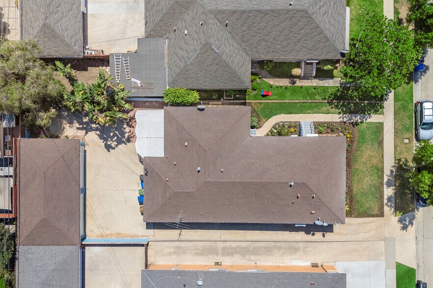 5918 S Fairfax Ave, Los Angeles, CA à vendre - Photo de l’immeuble – Image 3 sur 34